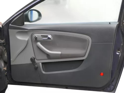 1x Seat Ibiza 6L Türverkleidung Verkleidung Tür vorne rechts 2/3-Türer Griff
