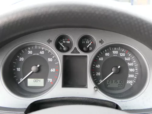 Seat Ibiza 6L Tacho Tachometer Kombiinstrument 231.000km 6L0920803 1,2 47kw 1,4