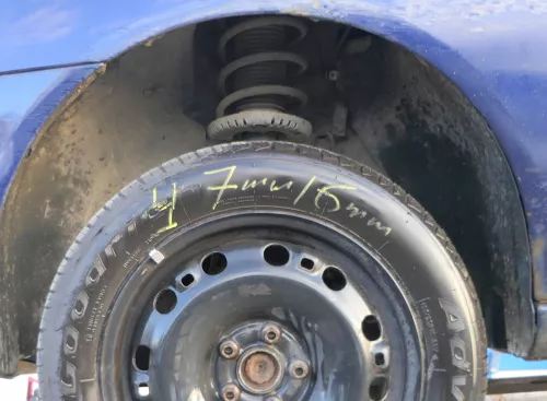 Seat ibiza 6L Radhausschale Dämpfung Radhaus vorne links 6L0809957D