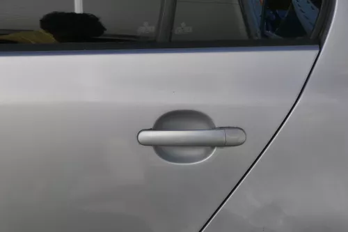 Golf 5 V 1K Tür Türrahmen hinten links 4/5-Türer grau silber LA7W -ohneAnbautei (184424)