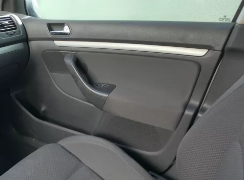 1x Golf 5 Limousine Türverkleidung Verkleidung Tür vorn rechts 4/5Türer Lautspre