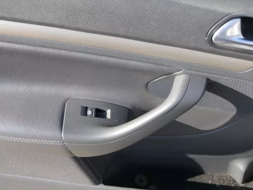 Golf 5 Limousine Türverkleidung Tür vorn links 4/5Türer RECHTSLENKER RHD Leder (184455)