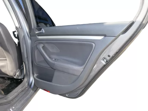 1x Golf 5 Limousine Türverkleidung Verkleidung Tür hinten rechts 4/5-Türer Leder (184458)