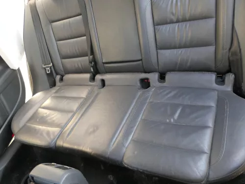 VW Golf 5 V Sitz Sitze hinten Rückbank Rücksitzbank 3 Punkt Gurt Lehne Leder (184468)