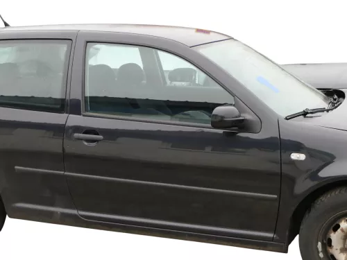 VW Golf 4 Tür vorne rechts Beifahrertür 2/3-Türer schwarz LC9Z ohnAnbauteile