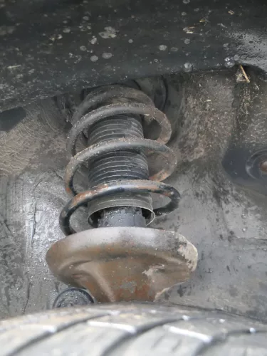 2 Stück VW Golf 4 Octavia A3 Stoßdämpfer Federbein Feder vorne 1J0413031BJ (184573)