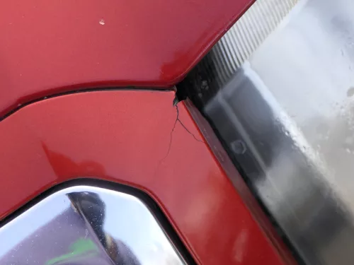 Fabia 6Y Zeichen Kühlergrill Grill Gitter 6Y0853668 rot braun LF3T Logo