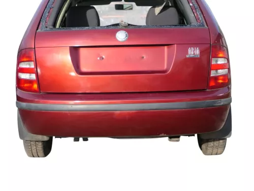 Skoda Fabia 6Y Kombi Stufenhec Stoßstange hinten Heckstoßstange rot braun LF3T
