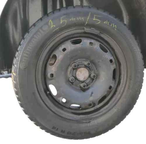 4x Skoda Fabia Felgen Reifen 165/70 R14 81T Winterreifen M&S 5jx14H2 ET35 5-6mm (184656)