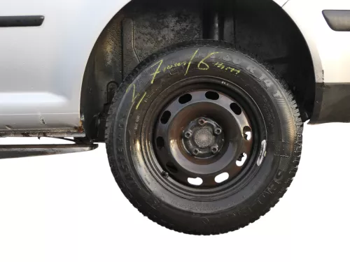 1x VW Golf 4 Bora 175/80 R14 88T Winterreifen Reifen 6jx14H2 ET38  ca. 6-7mm