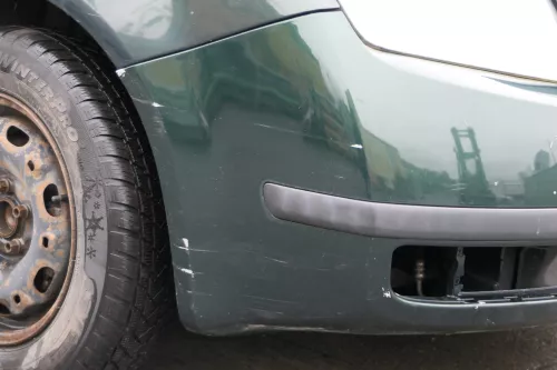 Skoda Fabia 6Y Stoßstange Stoßfänger vorne silber grün LF8C 2000-2004 (184735)