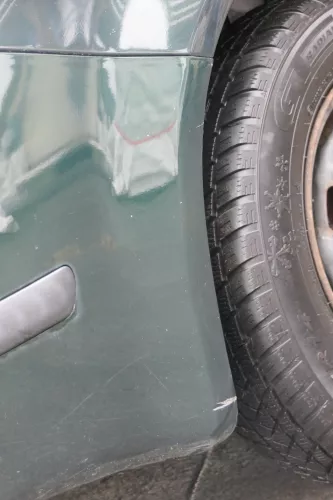 Skoda Fabia 6Y Stoßstange Stoßfänger vorne silber grün LF8C 2000-2004 (184735)