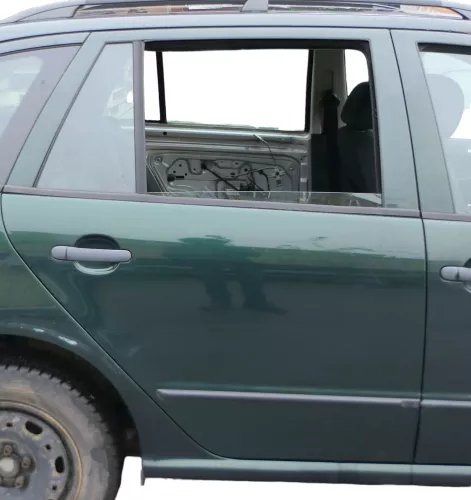 Skoda Fabia 6Y Combi Variant Kombi Tür hinten rechts grün LF8C