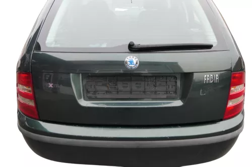 Skoda Fabia 6Y Combi Kombi Heckklappe Kofferraumklappe Klappe grün LF8C