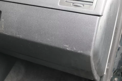 Skoda Fabia 6Y Deckel Klappe für Handschuhfach Handschuhfachdeckel  - Kratzer (184752)