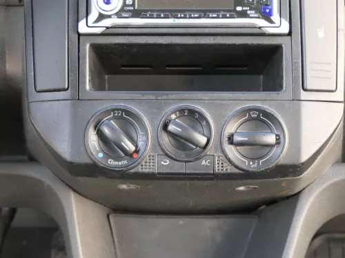 VW Polo 9N Mittelkonsole Verkleidung um Radio schwarz 6Q0858069AC (184887)