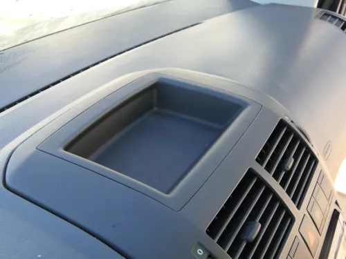 VW Polo 9N Mittelkonsole Verkleidung um Radio schwarz 6Q0858069T nur Rahmen (184914)