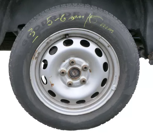 2x VW Sharan 7M Alhambra Winterreifen Reifen Felgen 195/65R R15 95H   5-6mm