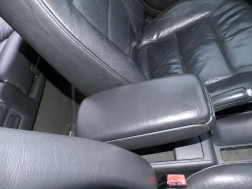 A6 4B C5 Mittelarmlehne Armlehne Leder schwarz soul Buffaalino Deckel DEFEKT! (184990)