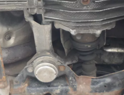 A4 A6 4B 3B Getriebehalter Lager Halter 8D0399113AG Stütze Getriebe links