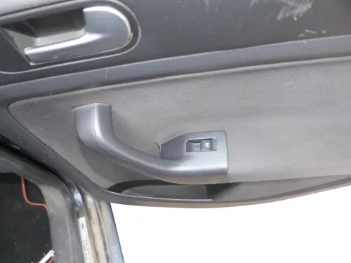 1x Golf Plus 5M Türverkleidung Verkleidung Tür hinten rechts schwarz (185036)