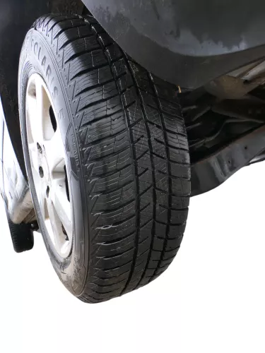 2x VW Golf Passat Reifen 195/65 R15 91T Winterreifen ca. 6,5-7 mm NUR REIFEN (185048)