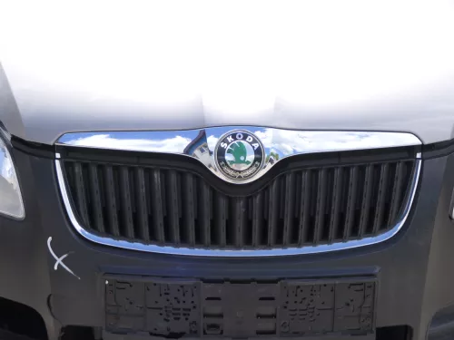 Skoda Fabia 5J Roomster Motorhaube Haube Klappe vorne braun LF8H + Logo (185109)