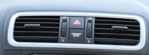 Skoda Fabia Roomster 5J Lüftungsdüse Düse Lüftung vorne in der Mitte 5J0820951C