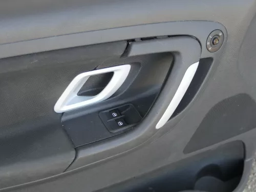 1x Skoda Fabia 5J Stufenheck Türverkleidung Verkleidung Tür vorne links Griff (185130)