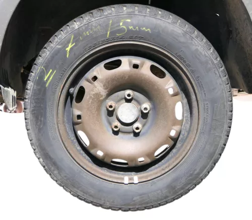 2x Skoda Fabia Felgen Reifen 165/70 R14 81T Winterreifen M&S 5jx14H2 ET35  5-7mm