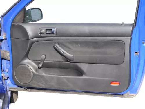 VW Golf 4 2/3-Türer Türverkleidung Verkleidung Tür vorne rechts schwarz
