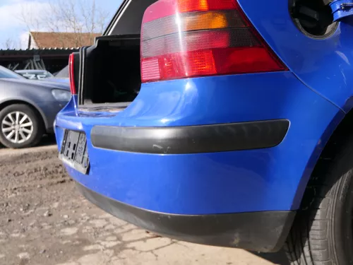 VW Golf 4 Limousine Stoßstange hinten Heckstoßstange Stoßfänger blau LW5Z (185169)