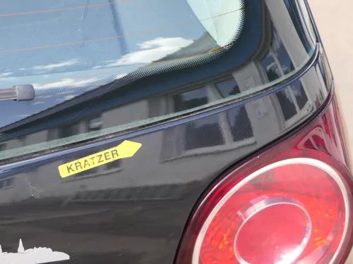 VW Polo 9N3 9N Heckklappe Kofferraumklappe Klappe schwarz LC9Z ohne Anbauteile (185204)