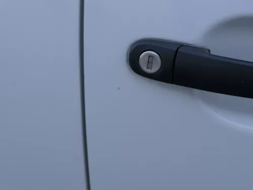 VW Fox 5Z Tür vorne rechts Beifahrertür rechts weiß LB9A - ohne Anbauteile (185238)