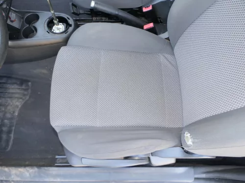 VW Fox Sitz Fahrersitz vorne links OHNEAirbag höhenverstellbar (185241)
