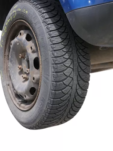 4x Polo 6R 9N Ibiza Felgen 185/60 R14 Winterreifen M+S 6jx15 ET38 Reifen 4-5mm (185328)