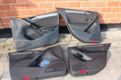 VW Golf 6 Türverkleidung Verkleidung Tür vorne +hinten 4-Türer Seitenverkleidung