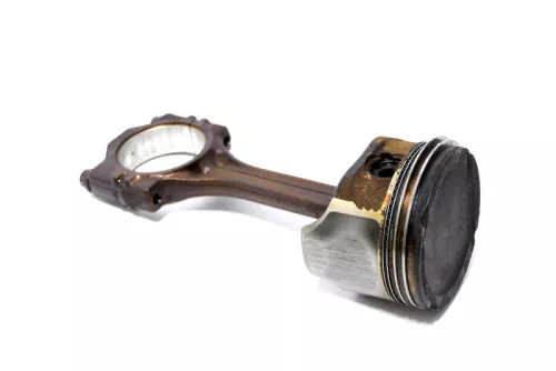 VW Golf 4 Pleuel Kolben 1,4 16V AKQ 55kw 75PS ( evtl. Nr 036198401 ) (9999225)