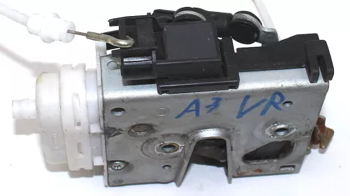 Audi A3 8L A4 Tür Türschloß Zentralverriegelung vorne rechts 8L1837016B  3+4-Tür