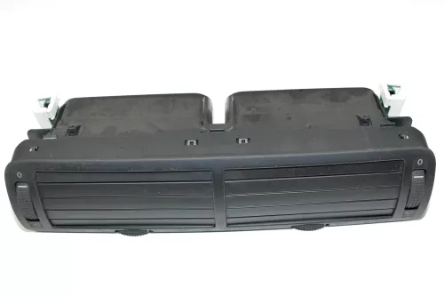 VW Passat 3B 3BG Lüftungsdüse Düse Lüftung 3B0819728D Mitte