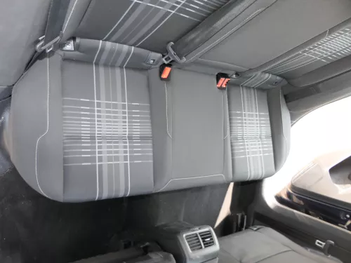 VW Golf 7 5G Sitz Sitze hinten Rückbank Rücksitzbank Lehne Ski durchreiche Gurt (185467)