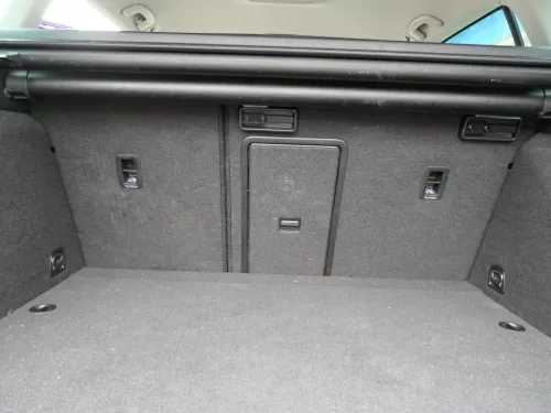 VW Golf 7 5G Sitz Sitze hinten Rückbank Rücksitzbank Lehne Ski durchreiche Gurt (185467)