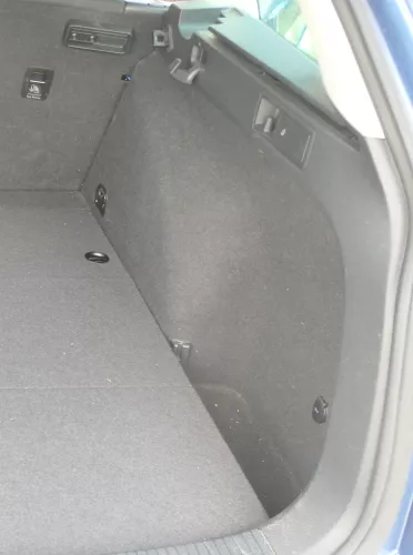 Golf 7 5G Kombi Variant Abdeckung Verkleidung Kofferraum hinten rechte Seite