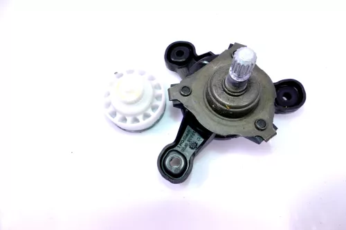 VW Golf 4 Bora manueller Fensterheber manuell vorne links Aufnahme für Kurbel (101737)