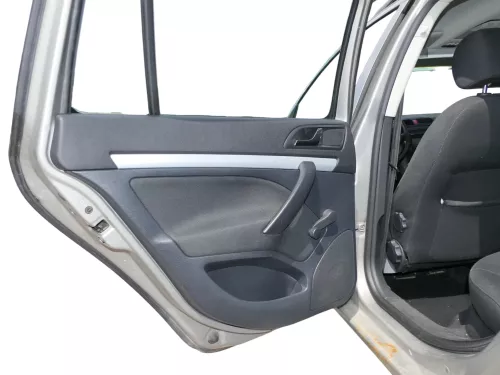 1x Octavia 1Z Kombi Türverkleidung Verkleidung Tür hinten links schwarz onyx