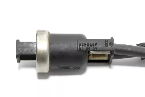 Audi A4 8E A6 4F Schlauch Leitung Kraftstoffleitung 2.7 TDI BPP BSG 059130218H (147285)