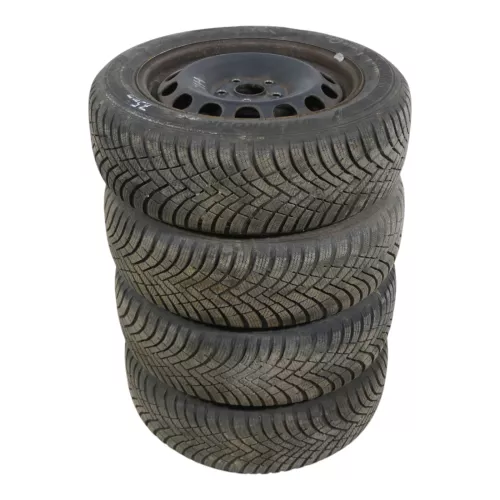 4x VW Golf 5 Plus 5M 205/55 R16 91T Winterreifen M+S Felgen Reifen M&S ca.7,5mm (149882)