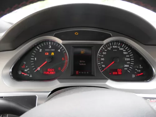 Audi A6 4F Tacho Tachometer Kombiinstrument 4F0920934GX 2.0 3.0 2.7TDI 333.000km