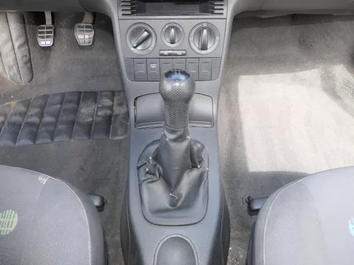 VW Lupo Polo 6N2 Schaltknauf Schaltsack Schaltung Schaltknüppel schwarz Leder (185997)