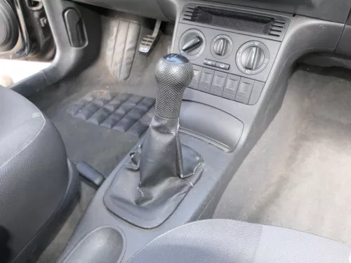 VW Lupo Polo 6N2 Schaltknauf Schaltsack Schaltung Schaltknüppel schwarz Leder (185997)